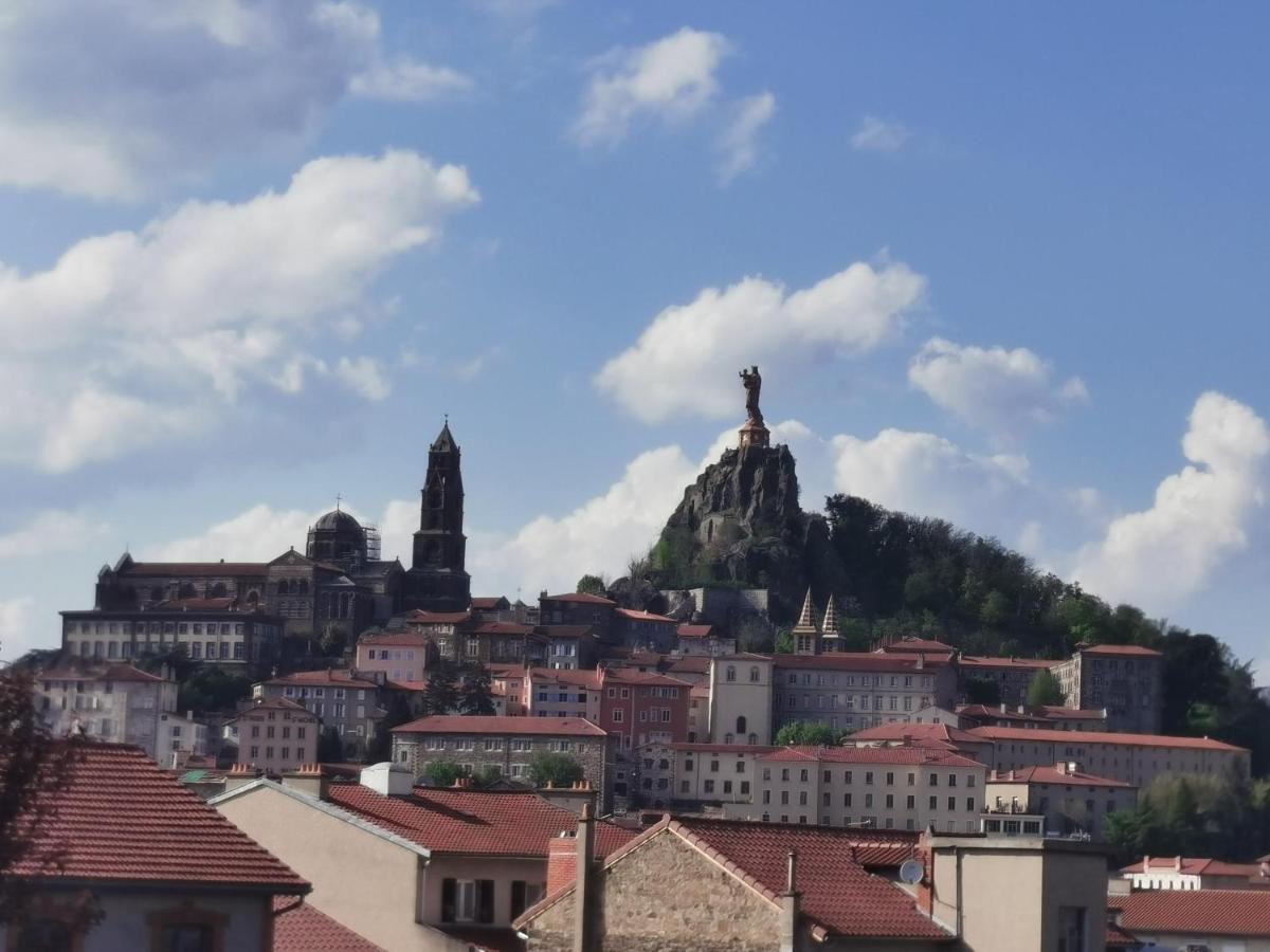 Velay Cocon Appartement 4 Chambres Avec Vue Sur Les Monuments Le Puy-en-Velay Ngoại thất bức ảnh